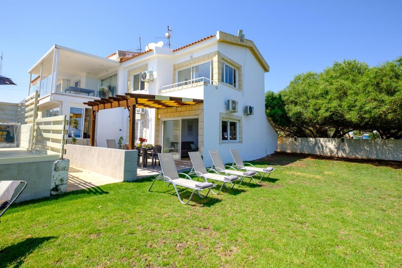 Pebble Beach Apartment Oroklini Exterior foto